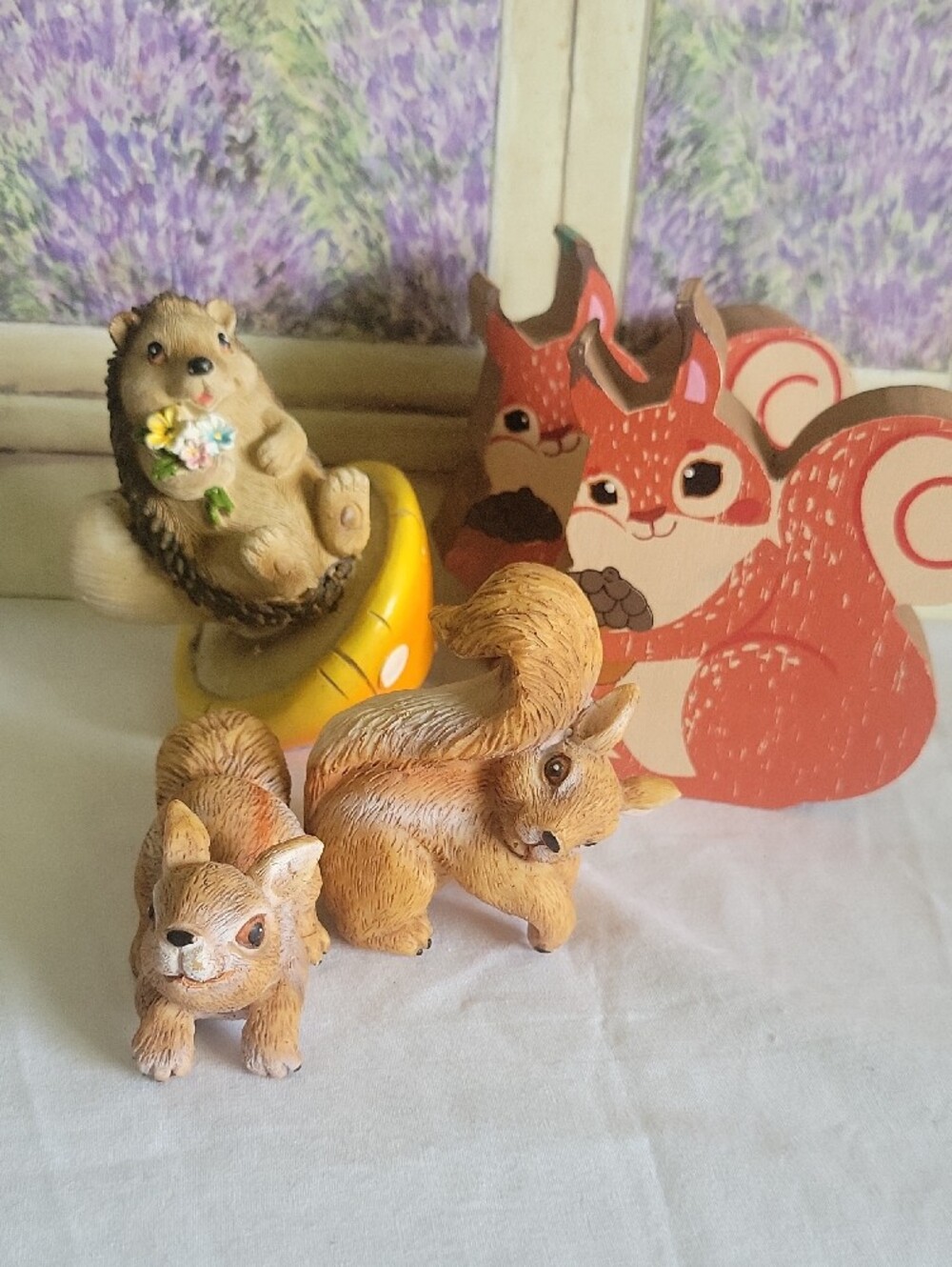 5-Pc Woodland Critter Lot Resin Squirrel Hangers, Hedgehog & Squirrel Decor